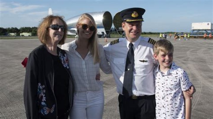 
Hamish Harding family: Wife Linda Harding, sons Rorry and Giles, step-daughter Lauren, stepson Brian Szasz 
