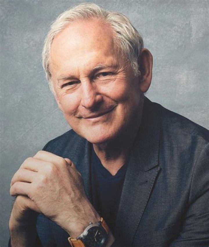 
Victor Garber Height, Weight, Net Worth, Age, Birthday, Wikipedia, Who, Nationality, Biography 